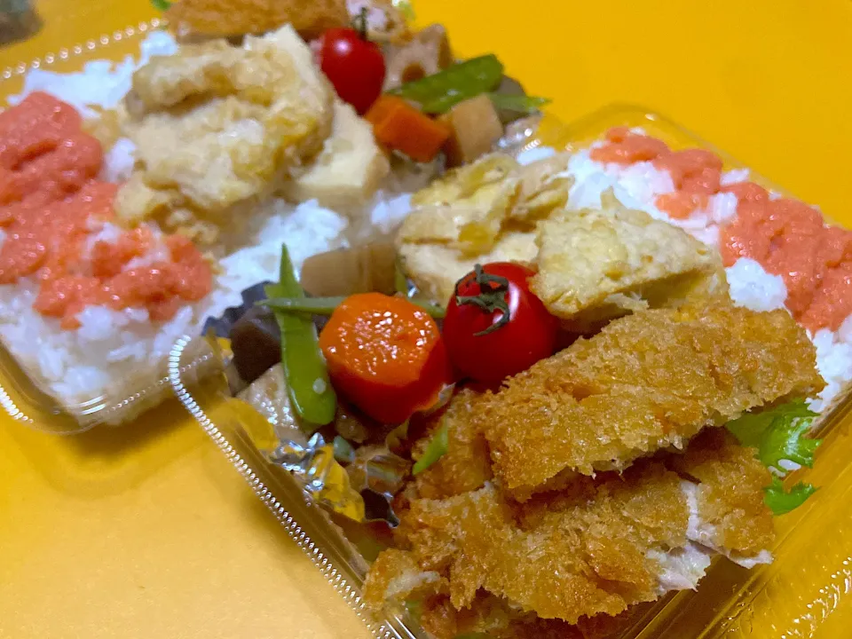 Snapdishの料理写真:息子持ち帰り弁当🍱　　　　　　　　　　　　　　　筑前煮・筍天ぷら・豚ヘレフライ|サチ😊さん