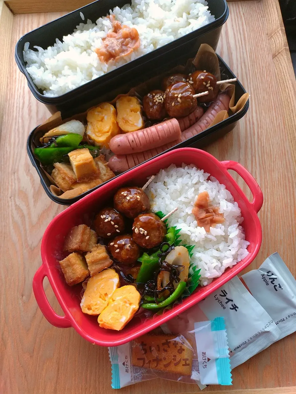 夫と娘のお弁当

肉だんご
ピーマンとちくわの塩昆布炒め
厚揚げのごま生姜炒め
卵焼き|みわさん