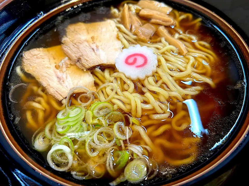 Snapdishの料理写真:【麺や あくつ】ラーメン大盛|Miyaさん