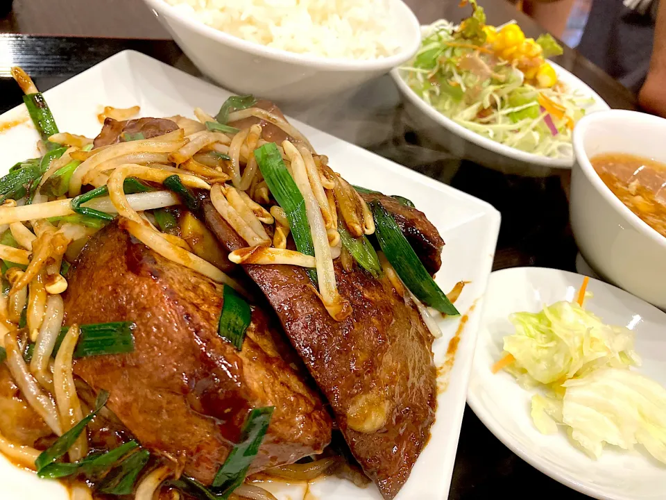 こしじポークの厚切りレバニラ炒め定食|アイさん