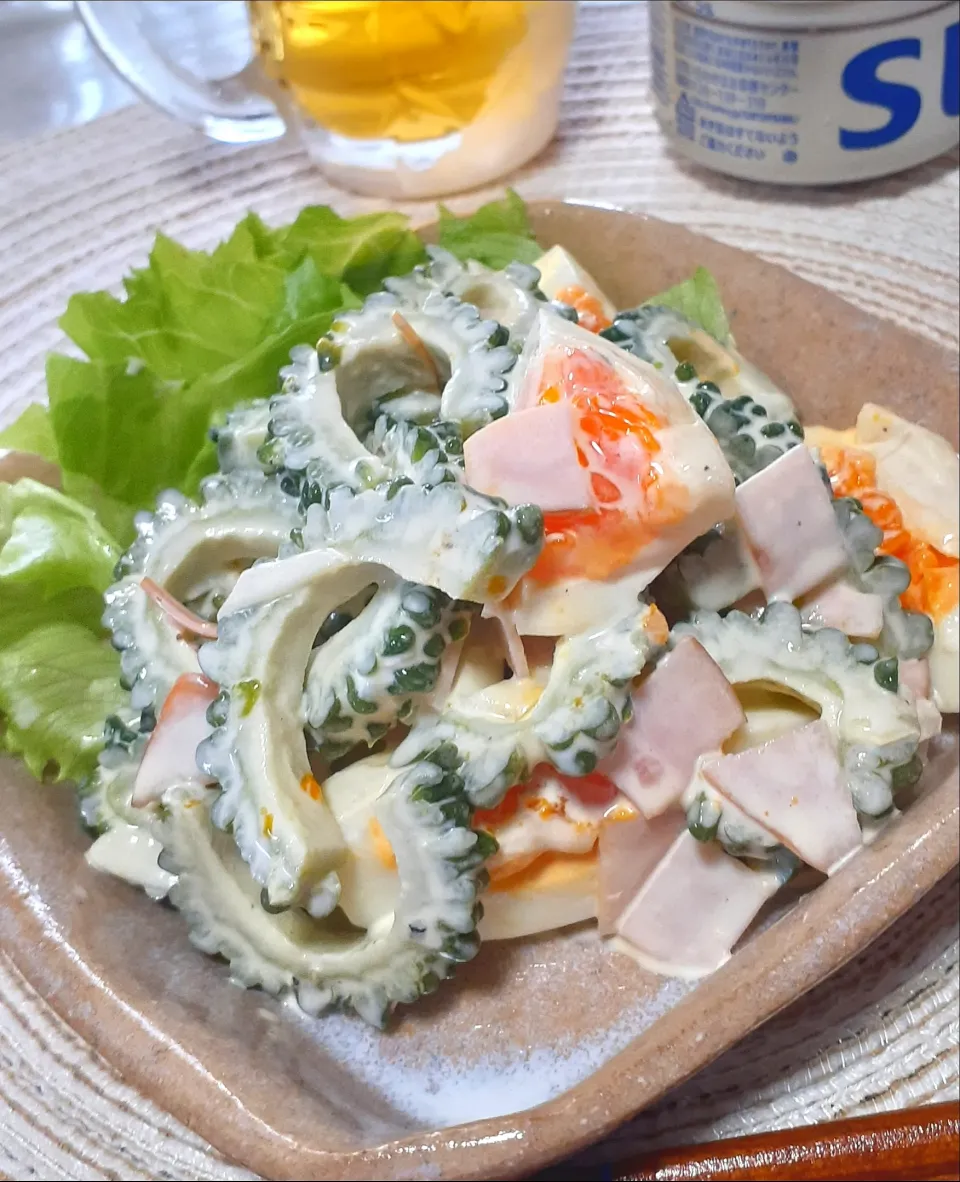 Snapdishの料理写真:ゴーヤとゆで卵のサラダ🥗|びせんさん