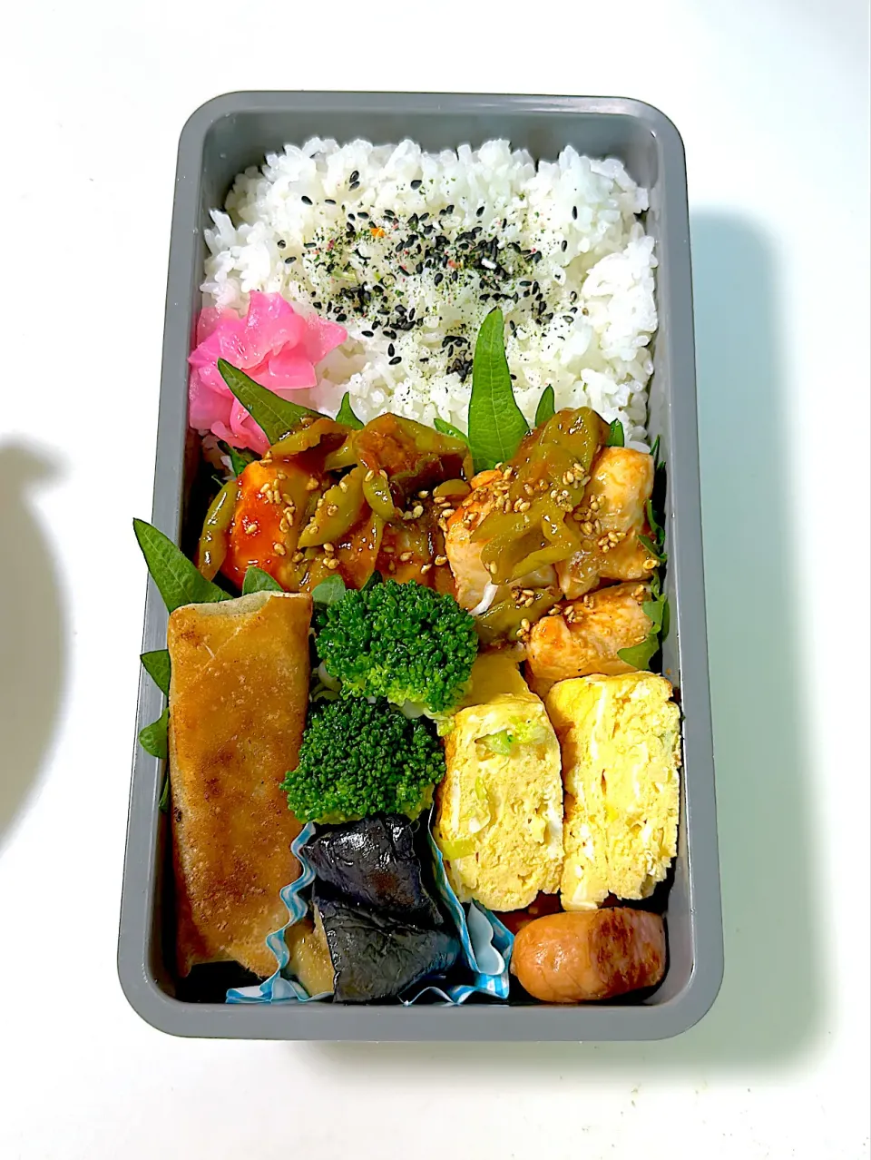 シンプルに普通のお弁当|あやごはん( ͡σ̴̶̷̤. ͡σ̴̶̷̤)ෆ⃛さん