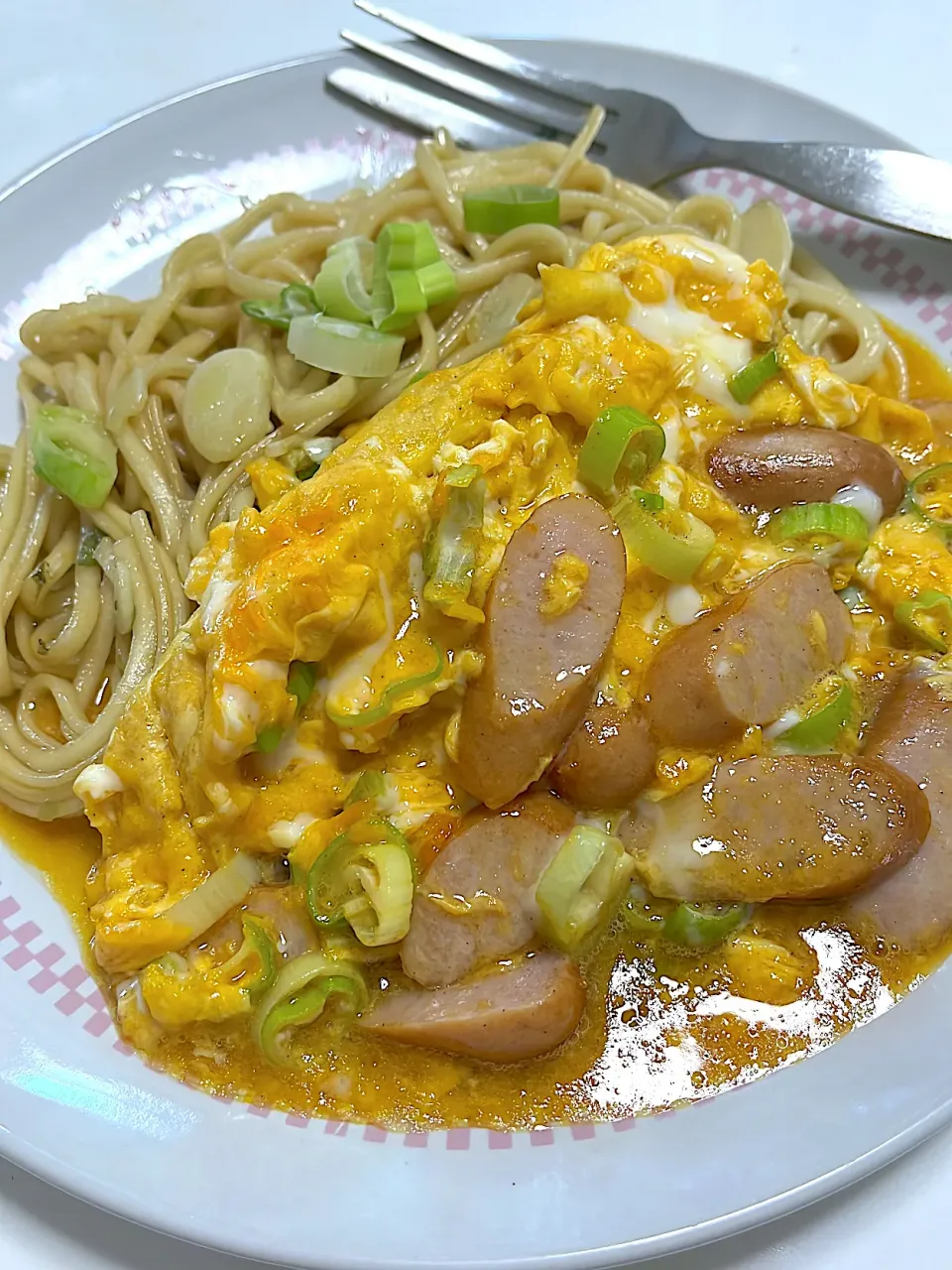 青ニンニク辣油付き焼きうどん♫ withとろとろ卵焼き♫wwwww|Yoshihiro Andoさん