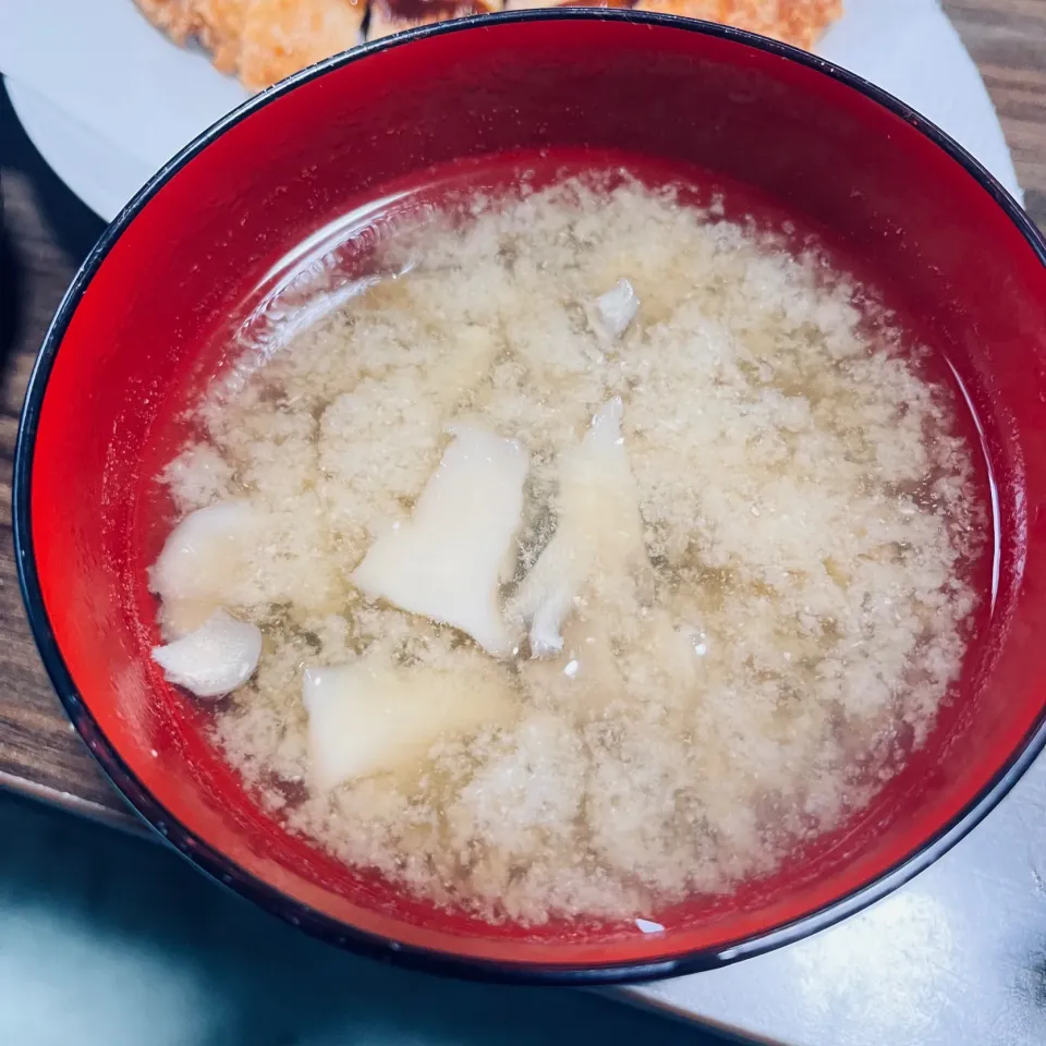 Snapdishの料理写真:舞茸のお味噌汁|EX kotokoさん