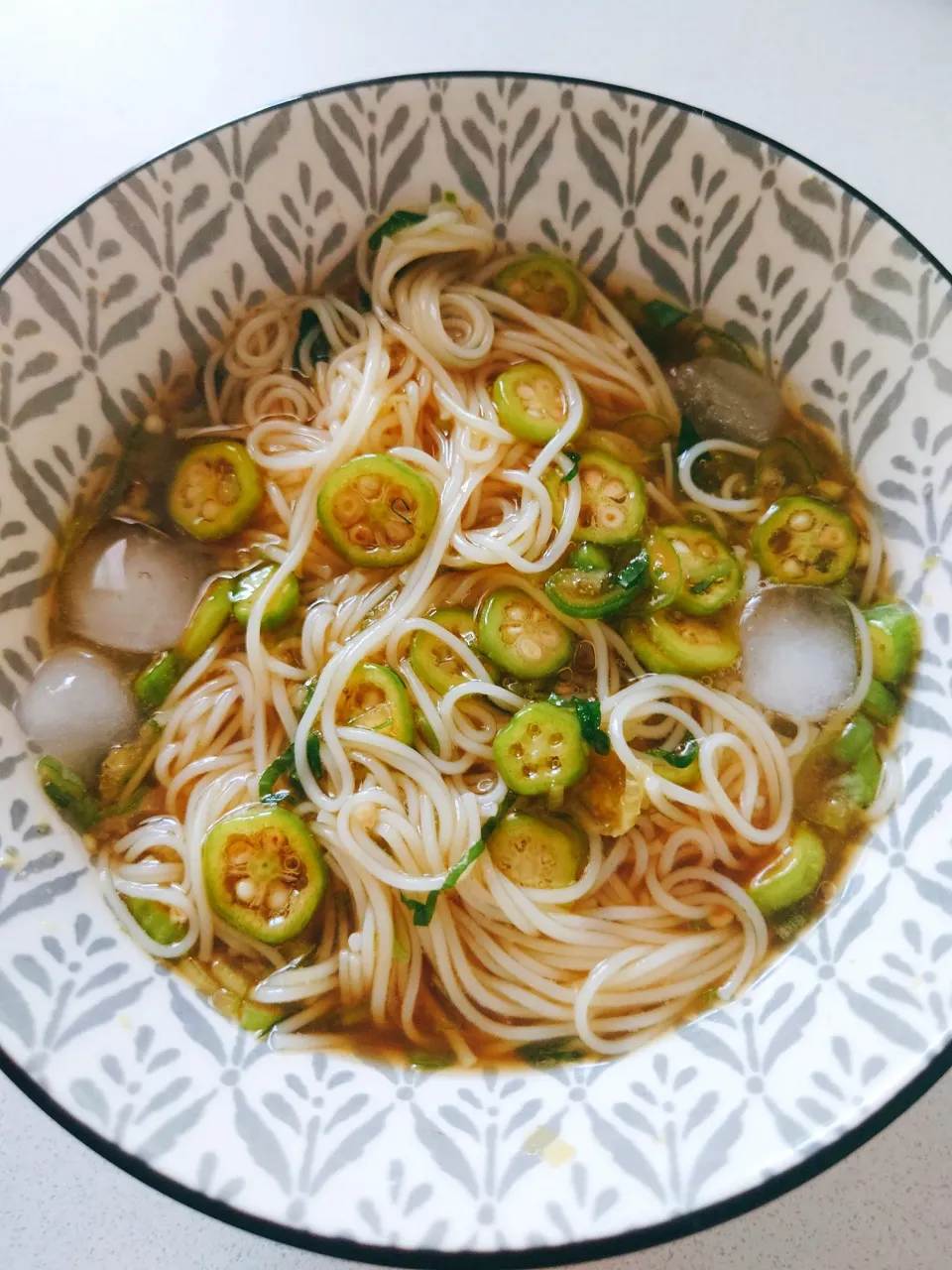 Snapdishの料理写真:薬味たっぷりオクラそうめん|ちりさん