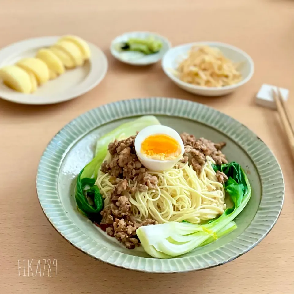 Snapdishの料理写真:やっぱり食べたい 豆乳坦々そうめん|FIKA789さん