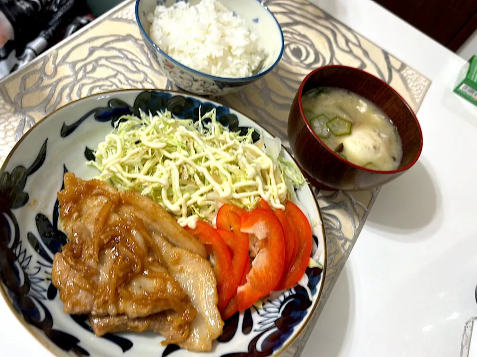 朝食で生姜焼き|卍さん