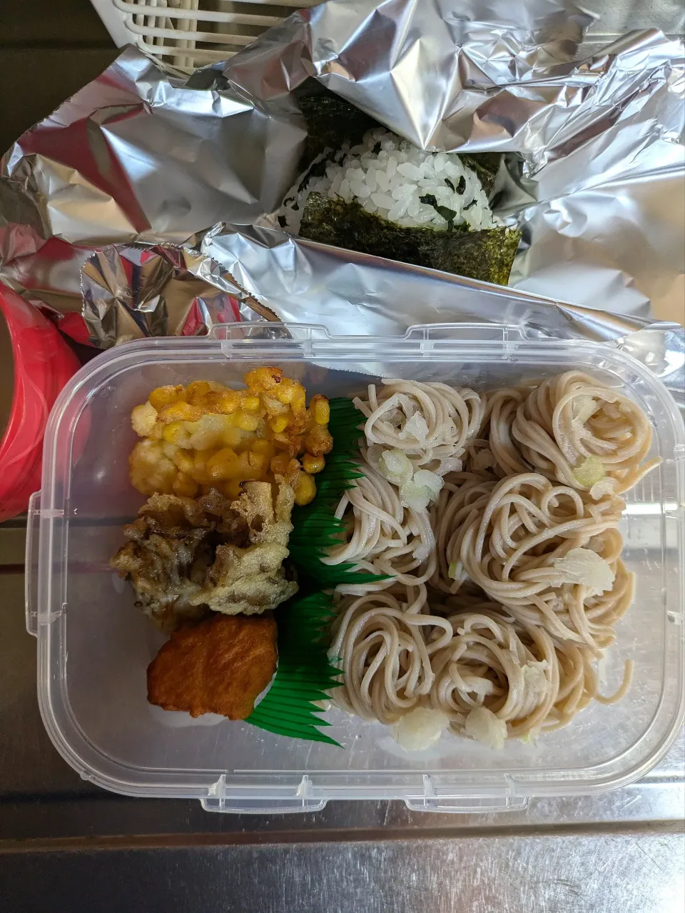 旦那弁当　2024/7/28

蕎麦
からあげ
舞茸天
コーン天|ユキヨメ♪さん