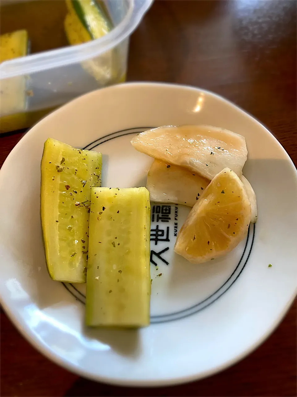 胡瓜の漬け物、カブの和え物|えりぺいさん