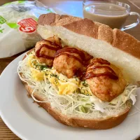 Snapdishの料理写真:から揚げ&スクランブルエッグサンド🥪|sato*さん