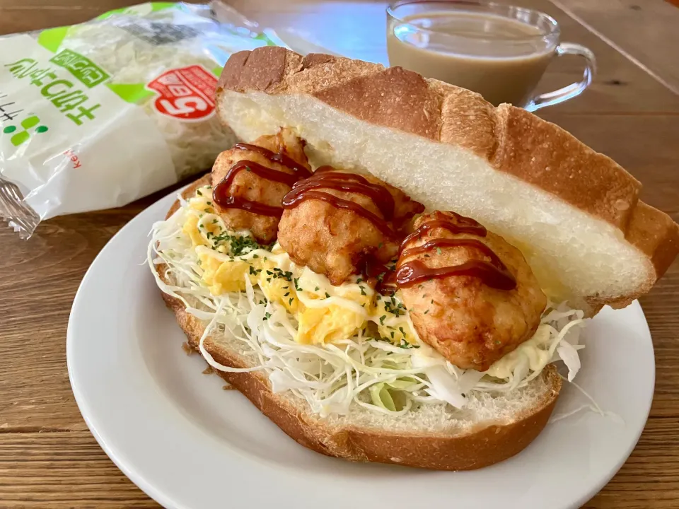 Snapdishの料理写真:から揚げ&スクランブルエッグサンド🥪|sato*さん