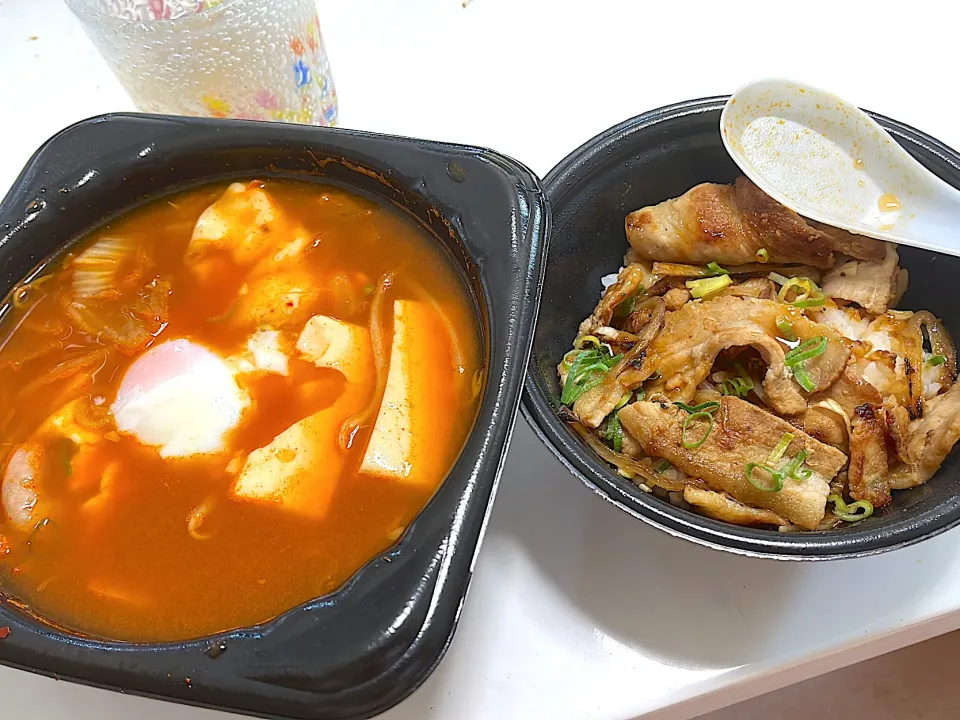 Snapdishの料理写真:海鮮チーズスンドゥブ＆カルビ焼肉丼♫|Yoshihiro Andoさん