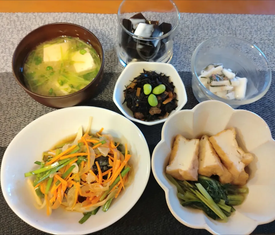 ☆鯖南蛮漬け
☆厚揚げと小松菜煮
☆ひじき煮
☆長芋梅肉和え
☆豆腐と豆苗味噌汁
☆コーヒーかんてん|chikakoさん