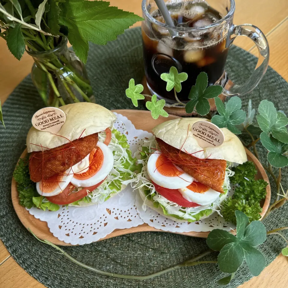 7/29❤︎甘辛ささみカツたまごサンド🥪🌱

＊ 穂の極みロール
＊ 甘辛ささみカツ
＊ 半熟たまご
＊ フリルレタス ＊キャベツ＊トマト|Makinsさん