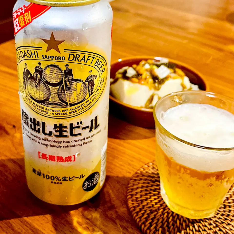 サッポロ 蔵出し生ビール🍺ネバネバぶっかけ冷奴（もずく派 vs めかぶ派論争）|アッコちゃん✨さん