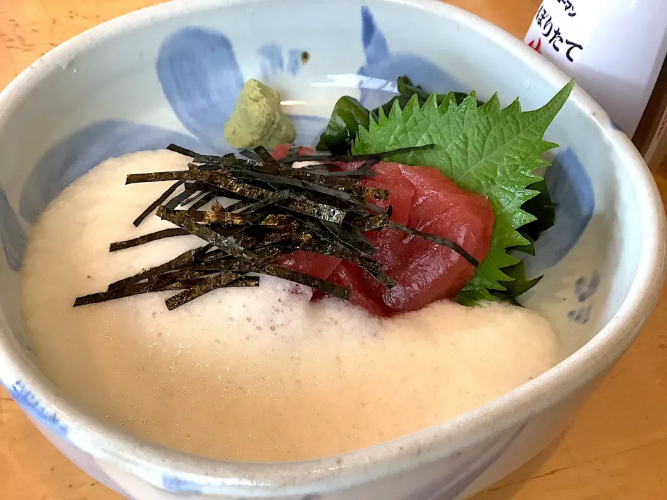 マグロの山かけ😋|アライさんさん