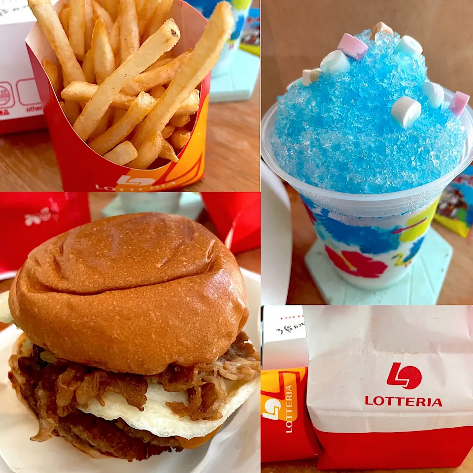 Snapdishの料理写真:キングロコモコ絶品チーズバーガー🍔3段　ポテト🍟タコス味　かき氷🍧ブルーハワイラムネ|るみおんさん