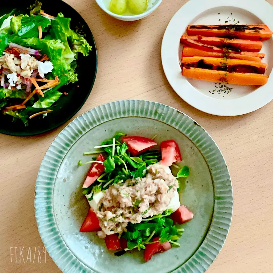 小豆🌼さんの料理 豆腐と豆苗のツナソースサラダ🥗|FIKA789さん