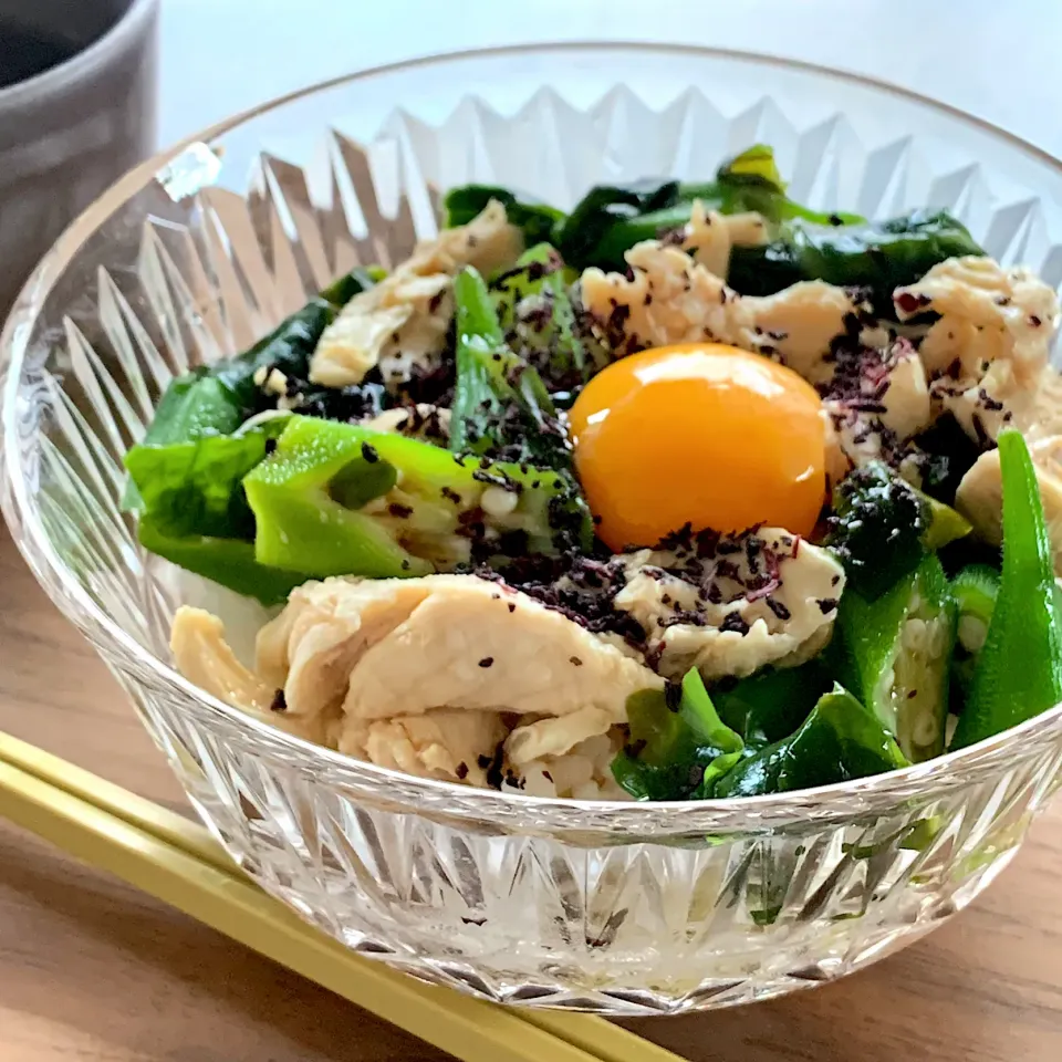 ささみオクラわかめご飯🍚|ユッキーさん