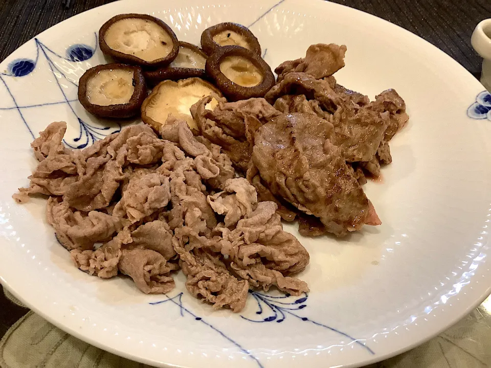 牛肉の焼きしゃぶしゃぶ😋|アライさんさん