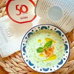ロシアの伝統的な湯沸かしポット サモワール/カオーリャ