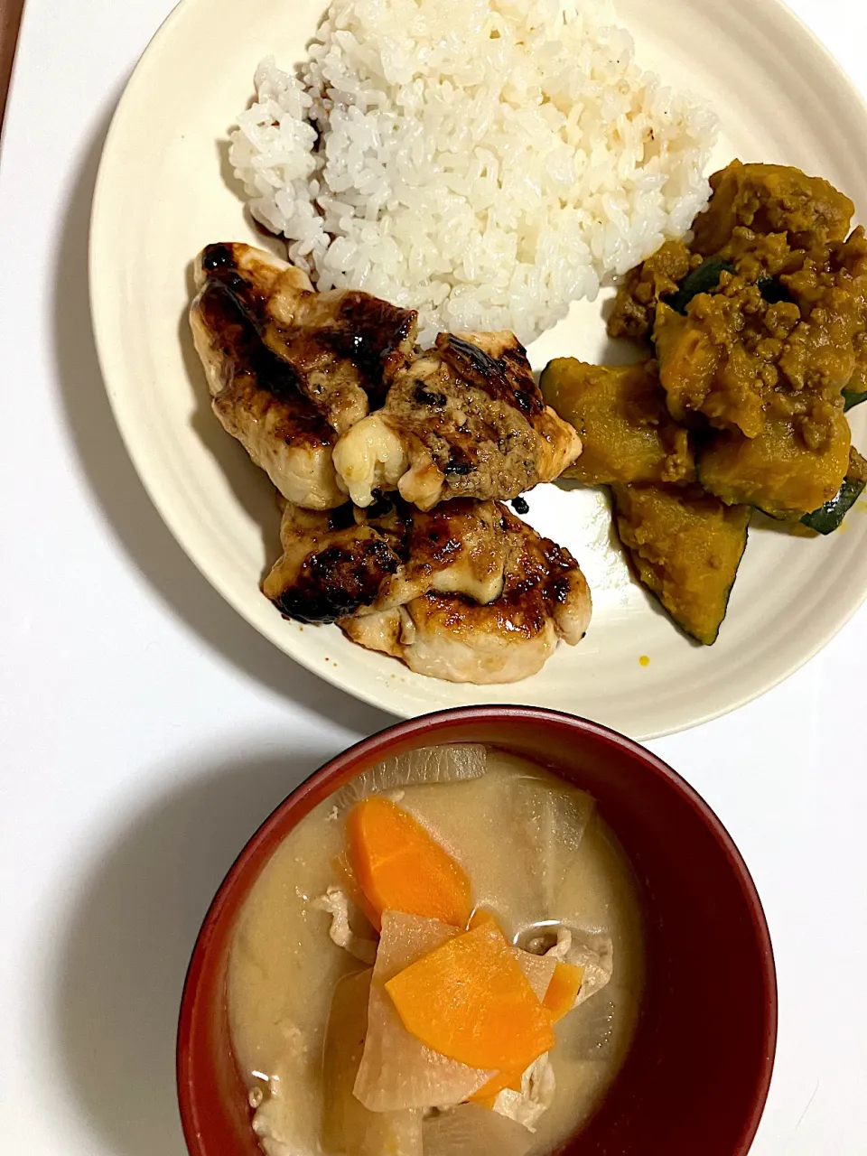 チキン、かぼちゃの煮物、豚汁|すずさん