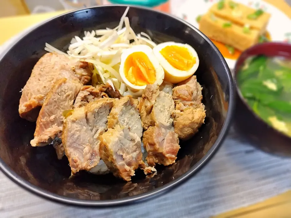 Snapdishの料理写真:焼豚丼|Yoppy.さん