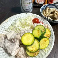 Snapdishの料理写真:焼きズッキーニと冷しゃぶ♪|かりんとうのヒゲさん