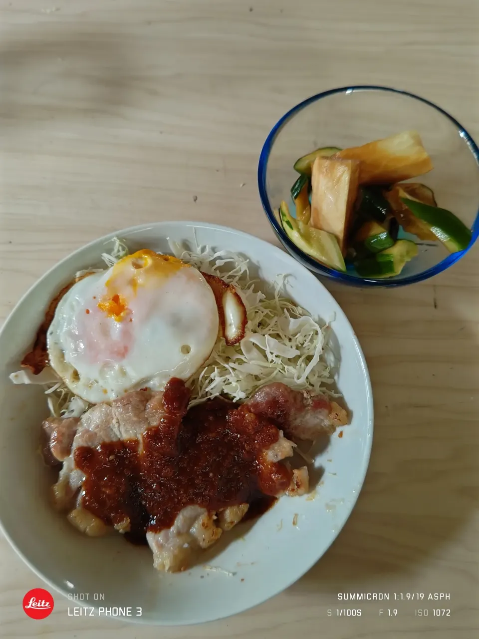 2024/07/31の食事メニュー
・スタミナ豚テキ目玉焼きトッピング（豚ロースとんかつ用、薄力粉＋塩＋チューブおろしニンニク＋チューブ生姜＋醤油＋さらさらキャノラー油料理の為の清酒）
・茄子&胡瓜と大根のピクル漬１日後|Tarou  Masayukiさん