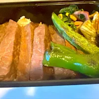 Snapdishの料理写真:ちょっと豪華なお弁当|naomin.･*さん