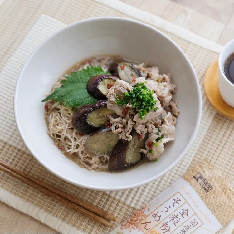 Snapdishの料理写真:豚肉と長茄子のぶっかけ素麺|ohanaさん