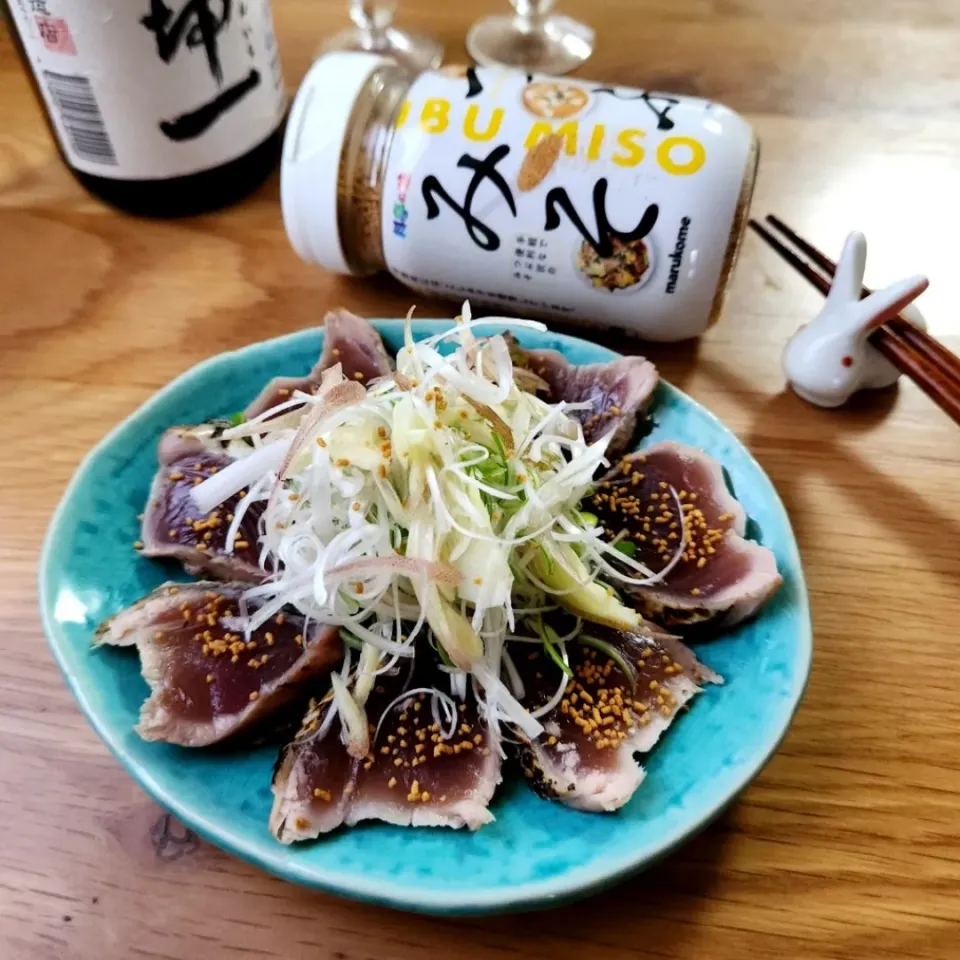 マルコメ粒みその鰹のタタキサラダ|ナオミさん