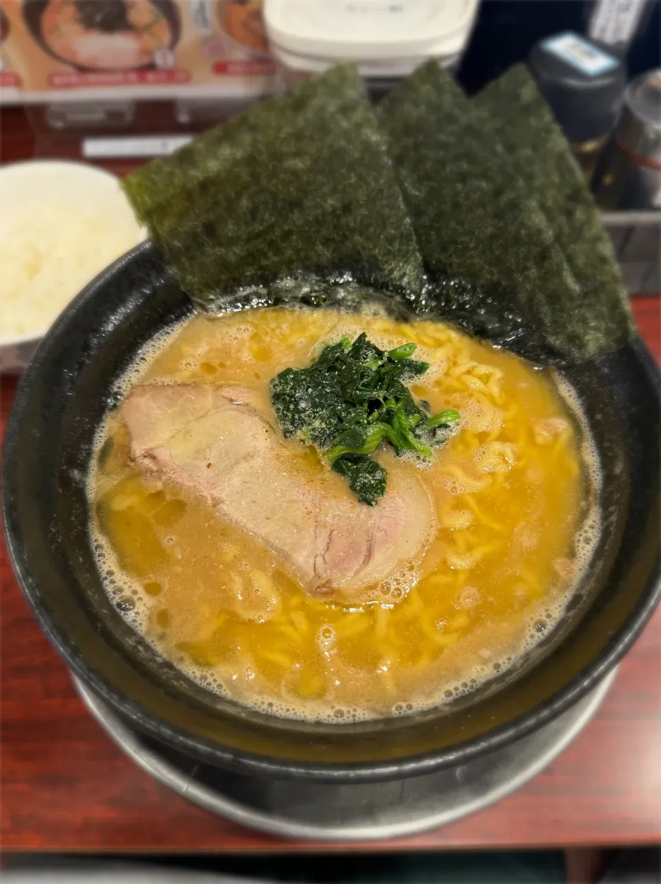 Snapdishの料理写真:じゃくらの家系@豚骨味噌ラーメンじゃぐら|morimi32さん