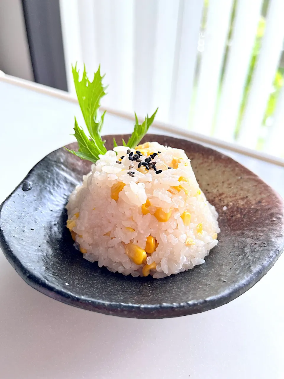 とうもろこし🌽ご飯︎💕︎   手作りの塩麹を入れています。。|mamacoさん