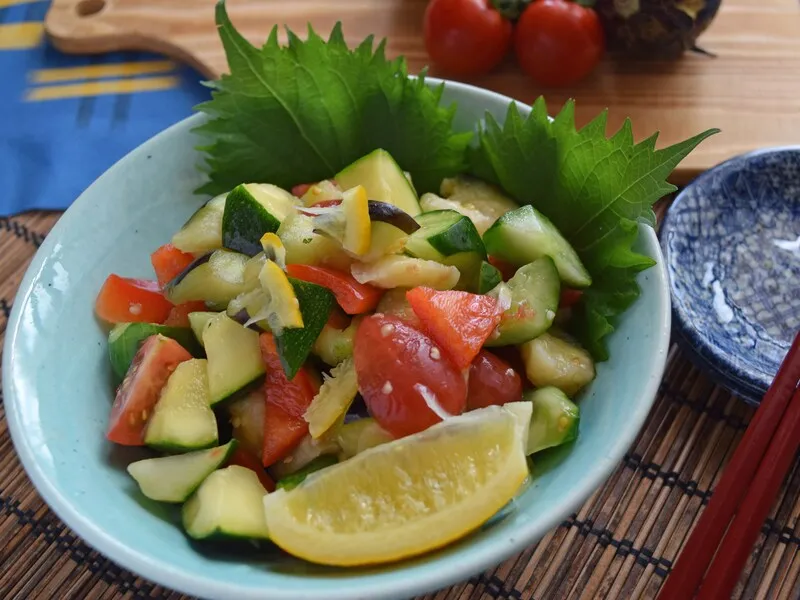 Snapdishの料理写真:塩レモンで作る、夏野菜の浅漬け風マリネレシピ #AllAbout|All About 料理レシピさん