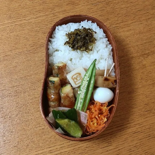 Snapdishの料理写真:8月2日お弁当
ズッキーニの肉巻き
人参しりしり
うずらウインナー串
高野豆腐・オクラ
きゅうり中華ダレ漬け|シロクマさん