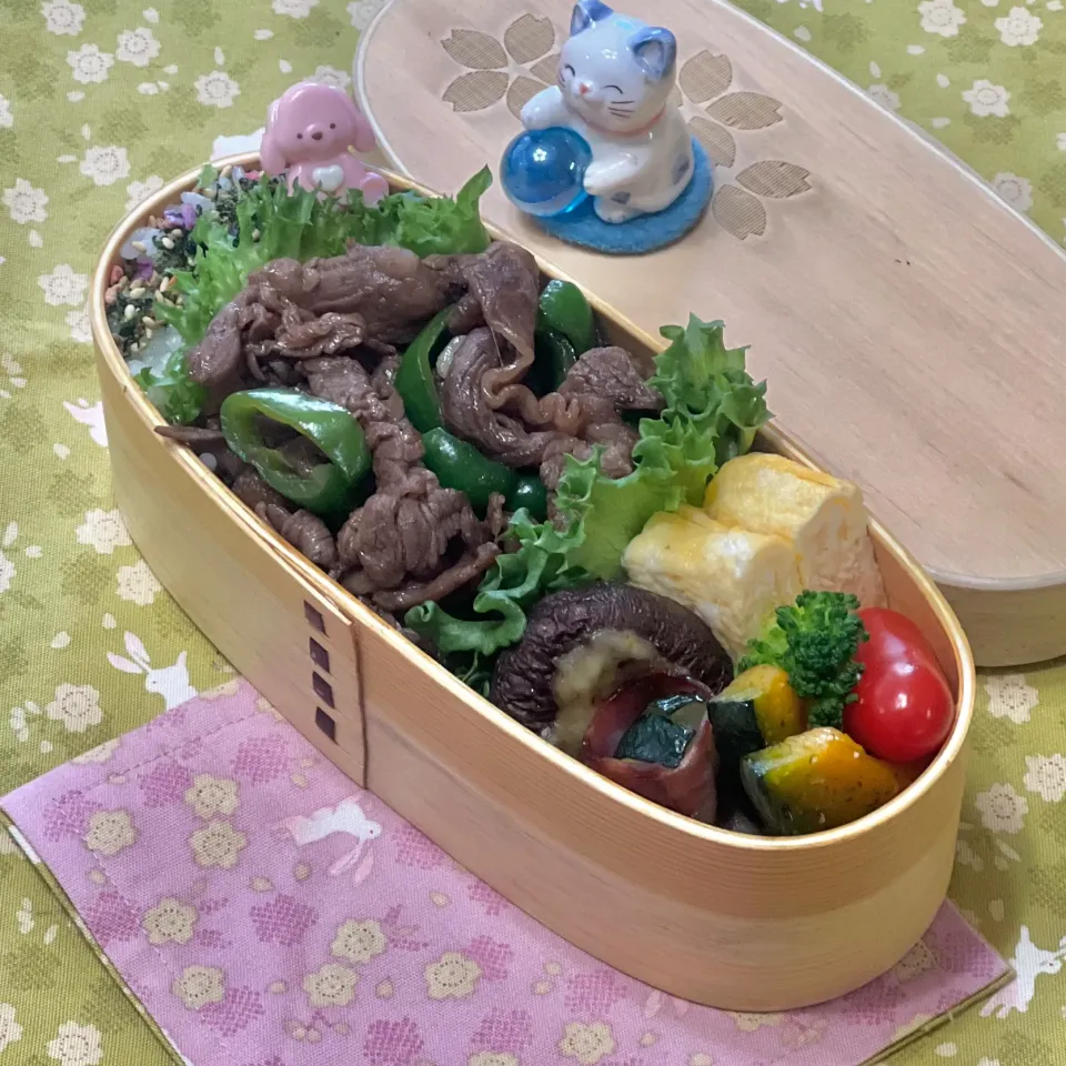 Snapdishの料理写真:牛肉とピーマンのオイスター炒め☘️の💙ちゃんお弁当　8/2金|sweet homeさん