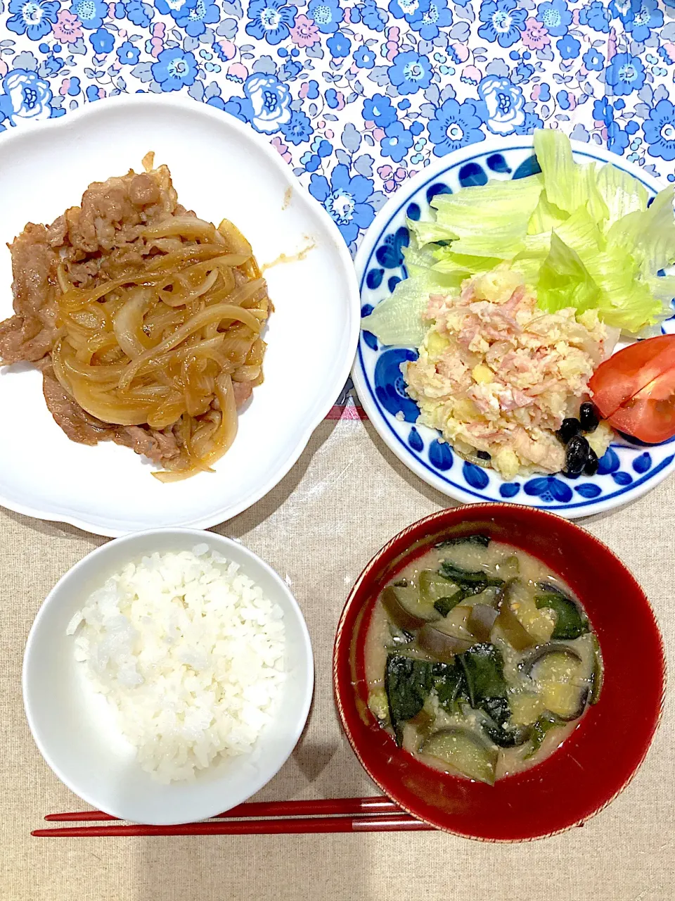 豚の生姜焼きとジャーマンポテト|おしゃべり献立さん