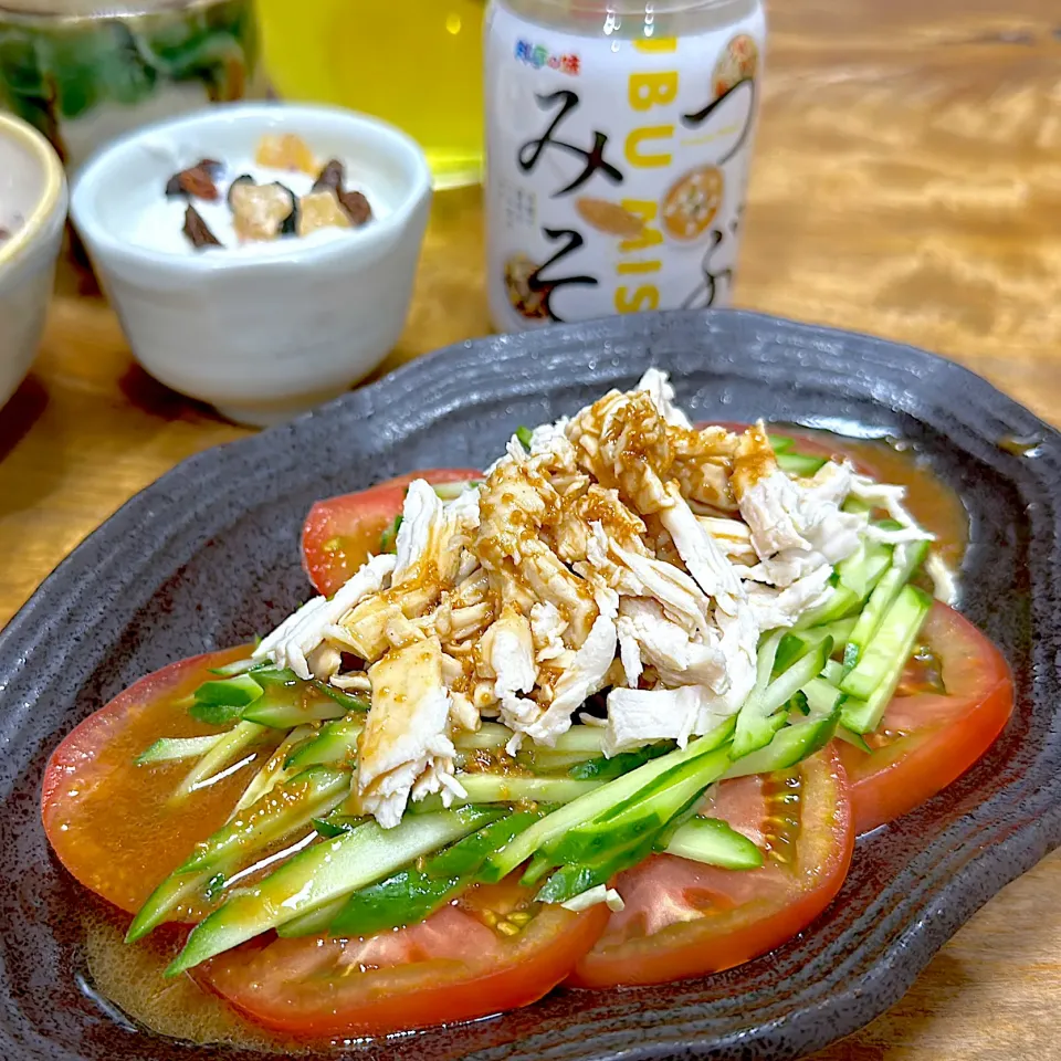 混ぜるだけのアノ味噌ドレで棒棒鶏！火を使わないから暑くない！夏のつぶみそ料理エピソード6|くまちゃんさん