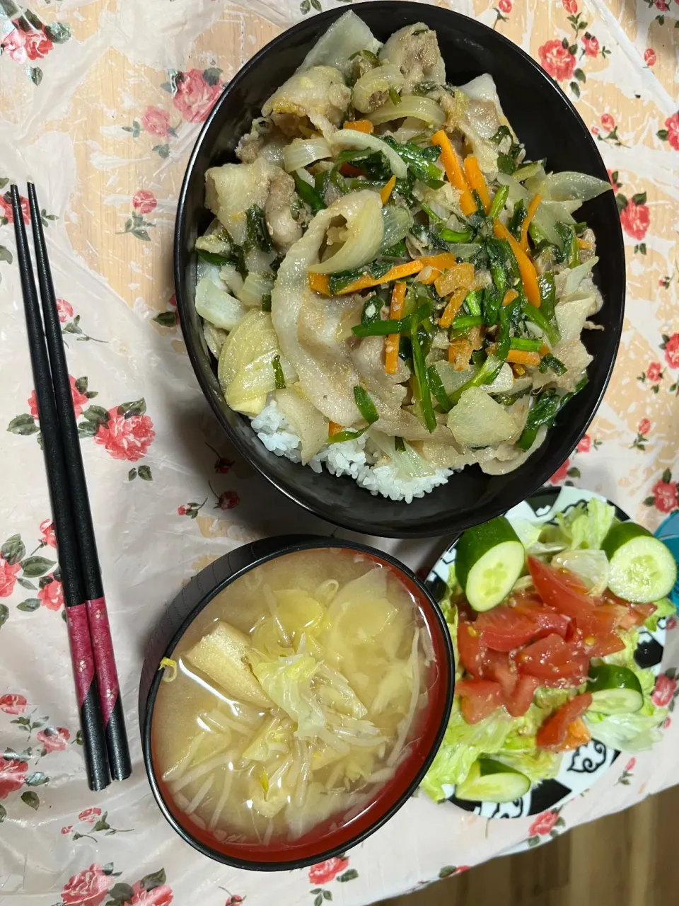 カウシェで頼んだお肉でスタミナ丼を☺️|モモ&ハーブmama🐰🐹🐢🐠❤️さん