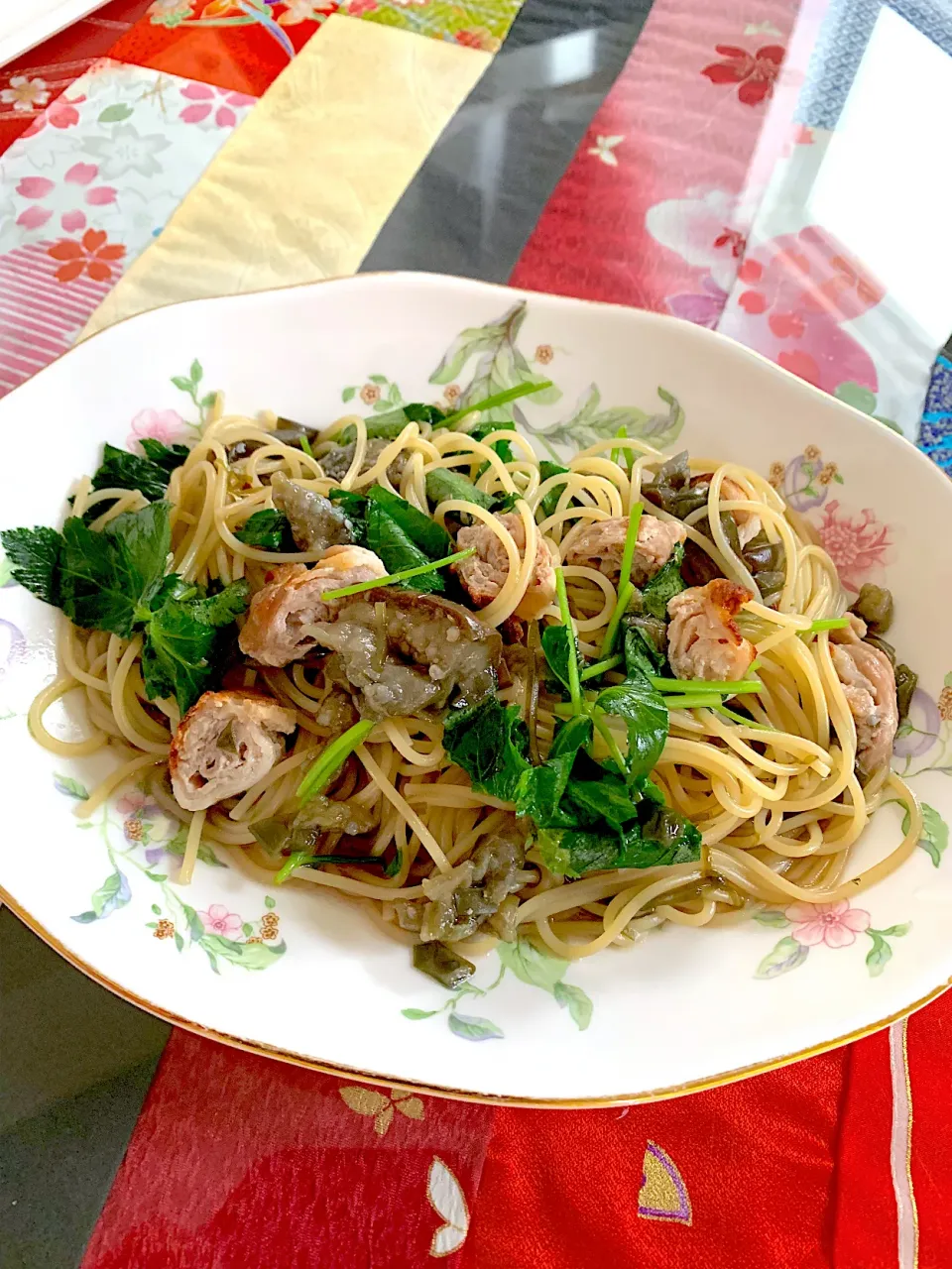 豚の塩麹焼きと揚げなす三つ葉☘️の和風パスタ|プクママさん