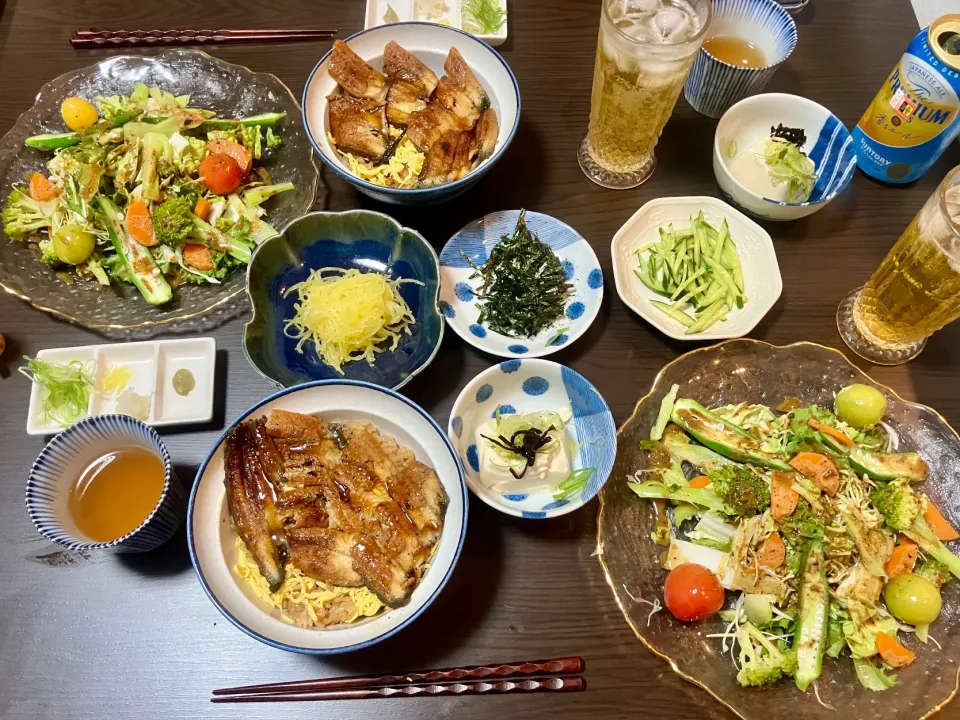 ⚫︎ひつまぶし(錦糸卵敷き、薬味とカツオ昆布で取ったお茶漬け出汁他付)
⚫︎野菜サラダ(手作りゴマドレッシング)
⚫︎そうめんかぼちゃ
⚫︎冷奴
⚫︎ビール|tatsuponさん