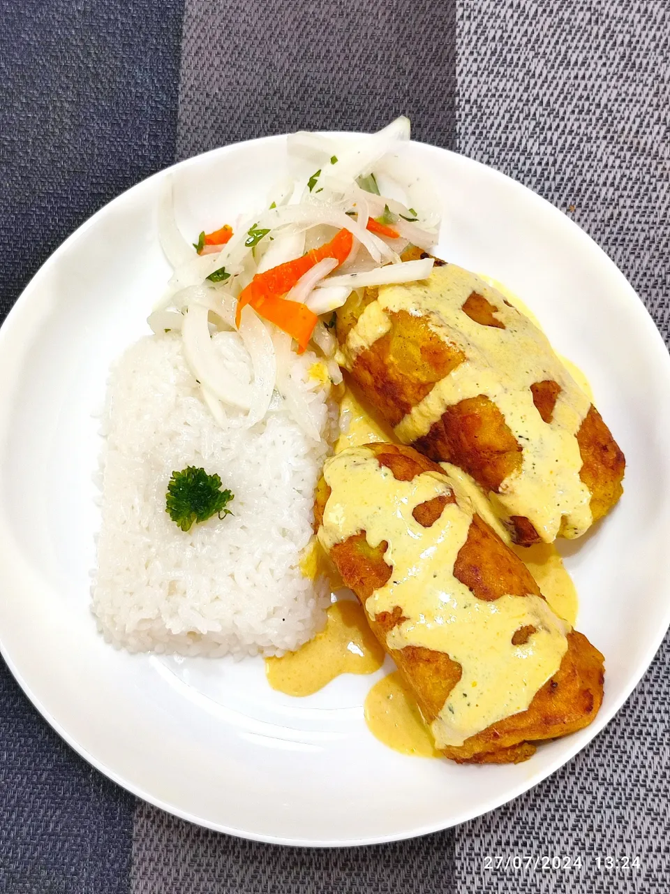 Snapdishの料理写真:Papa Rellena con carne. Perú.|Juan Yabikuさん