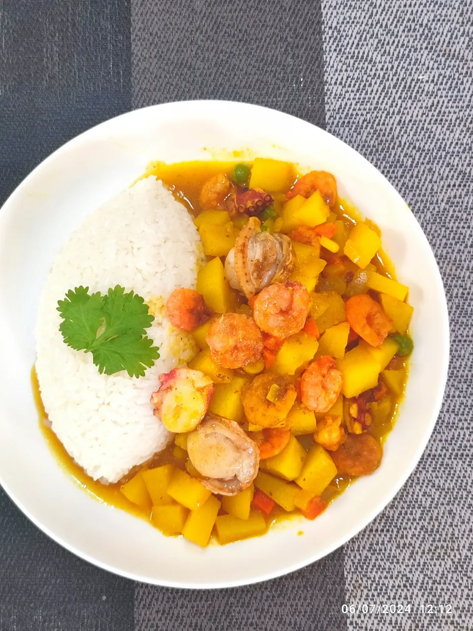 Cau Cau Marinero (Mariscos) Perú.|Juan Yabikuさん