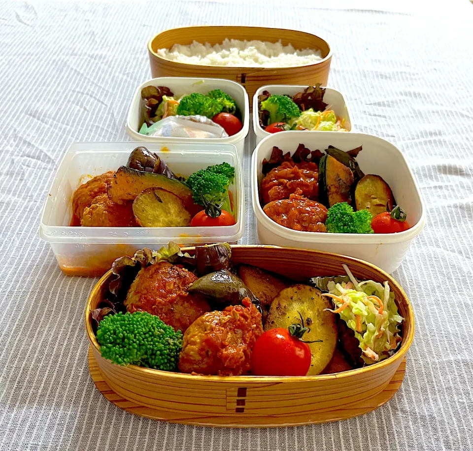 トマト煮込みハンバーグのお弁当🍱|ゆかりさん