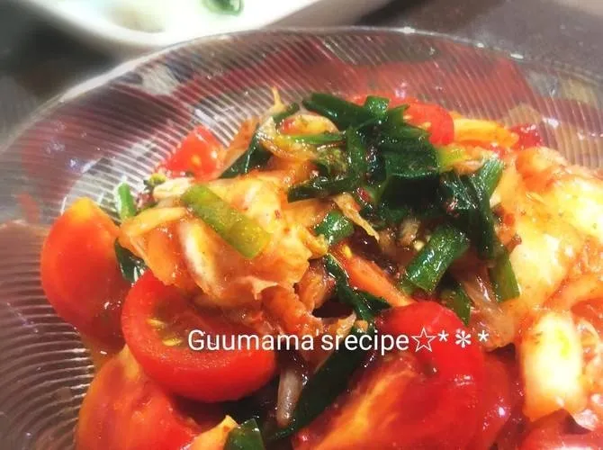 簡単♡真っ赤なおつまみ♡トマトとニラのキムチ和え|Guuママさん