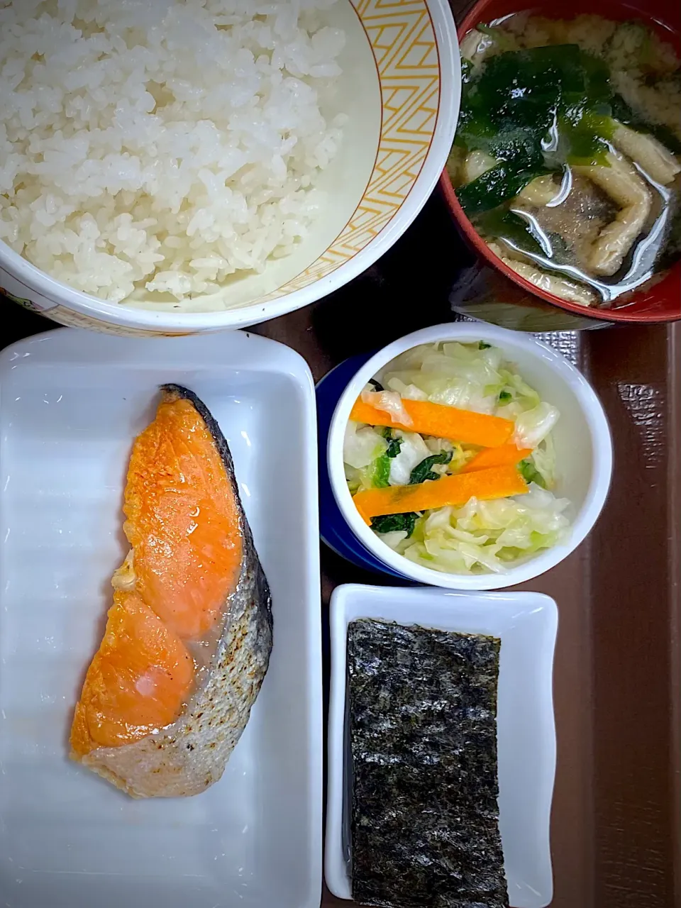 Snapdishの料理写真:避け定食 570円|すくらんぶるえっぐさん