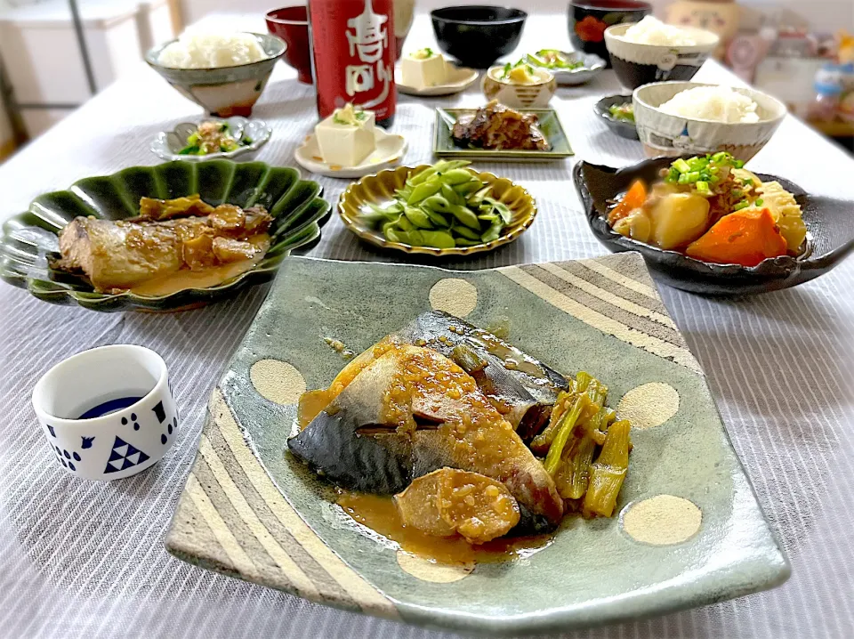 鯖の味噌煮の晩ごはん🐟|ゆかりさん