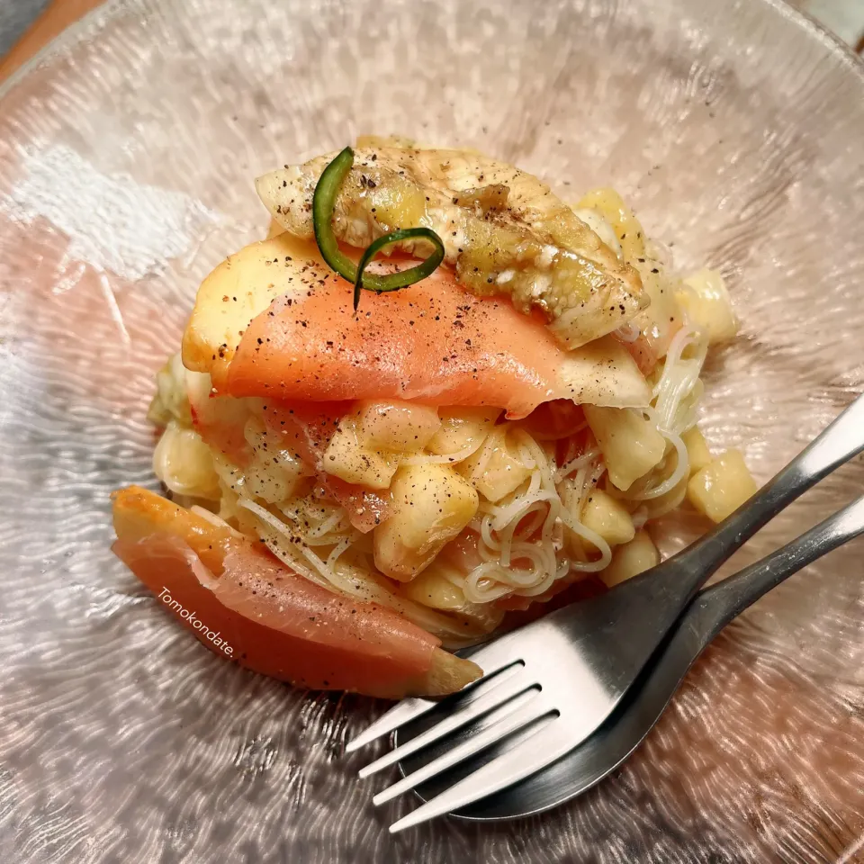 生ハムと桃と白茄子のカッペリーニ風🍑♡|🇯🇵ともこちゃん。さん