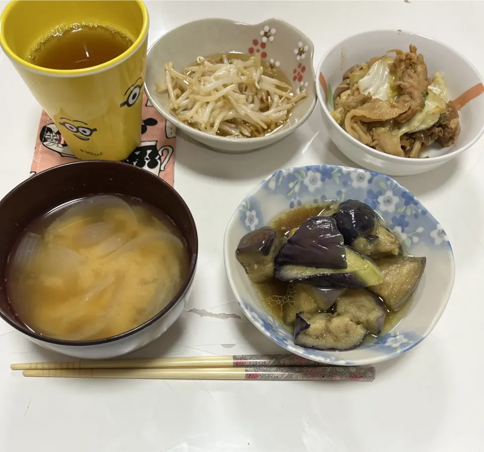 晩御飯☆豚プルコギ炒め☆揚げ茄子の煮浸し☆もやしの酢の物☆みそ汁（じゃが芋・玉葱）|Saharaさん